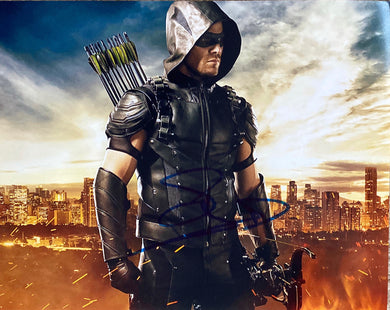 Stephen Amell 4