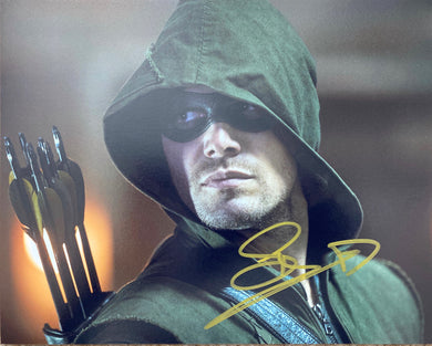 Stephen Amell 2