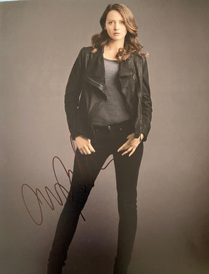 Amy Acker 2